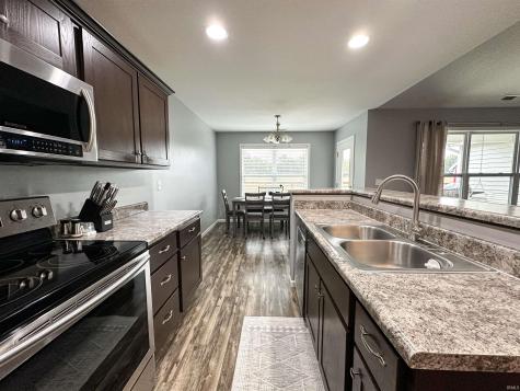 7805 W Frankie Drive Yorktown IN 47396