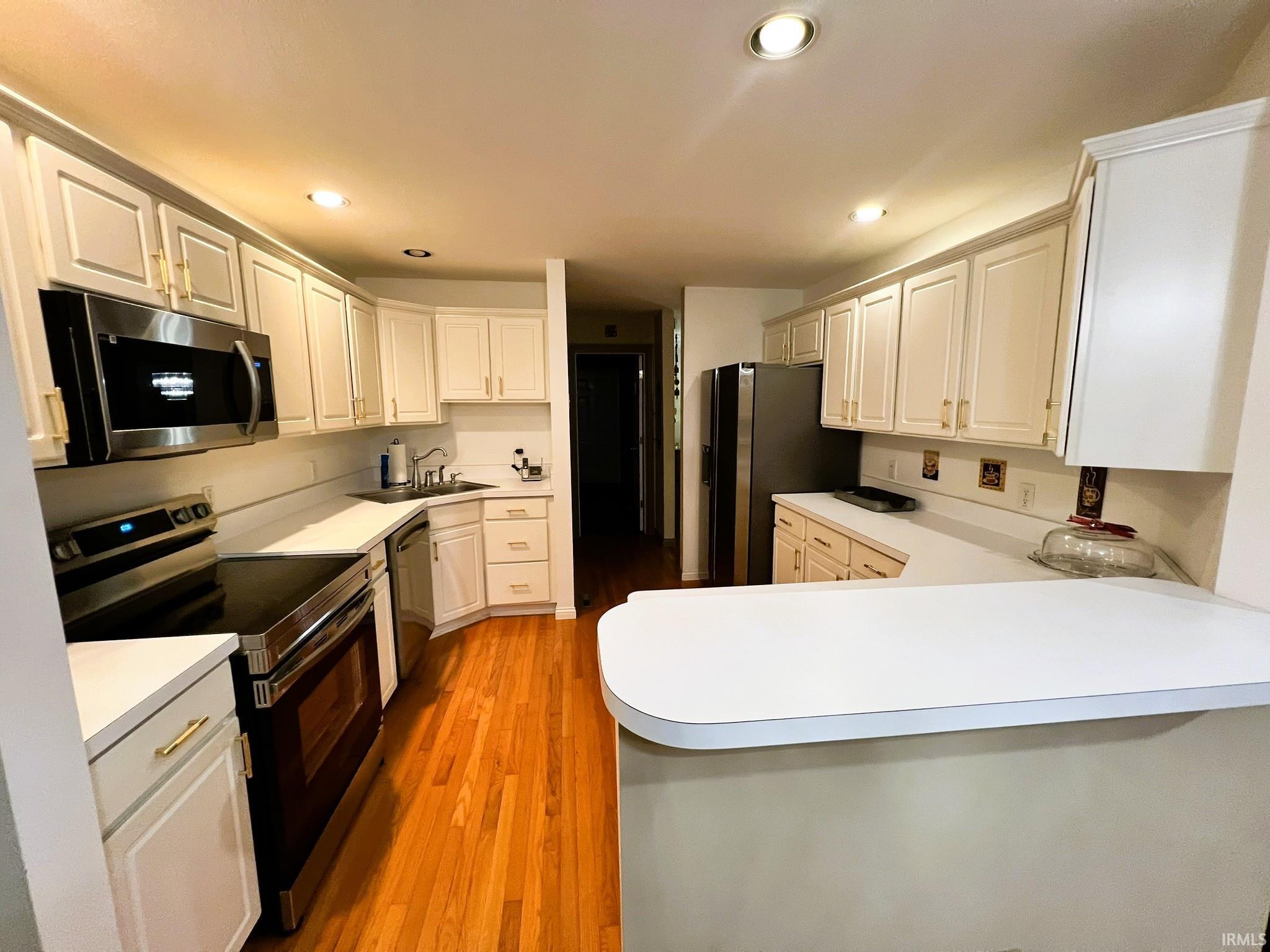 1606 Pine Top Trace Mishawaka IN 46545