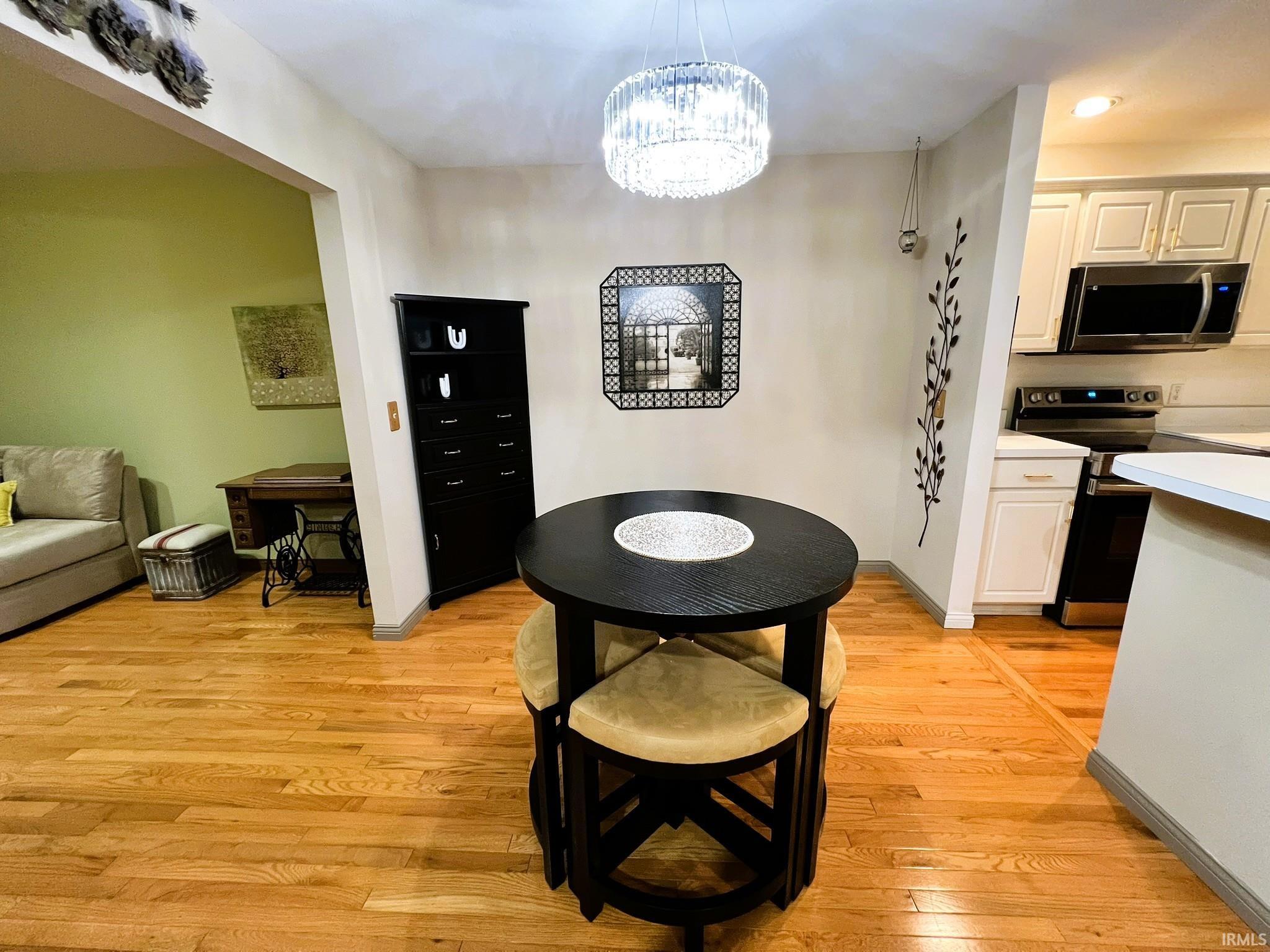 1606 Pine Top Trace Mishawaka IN 46545