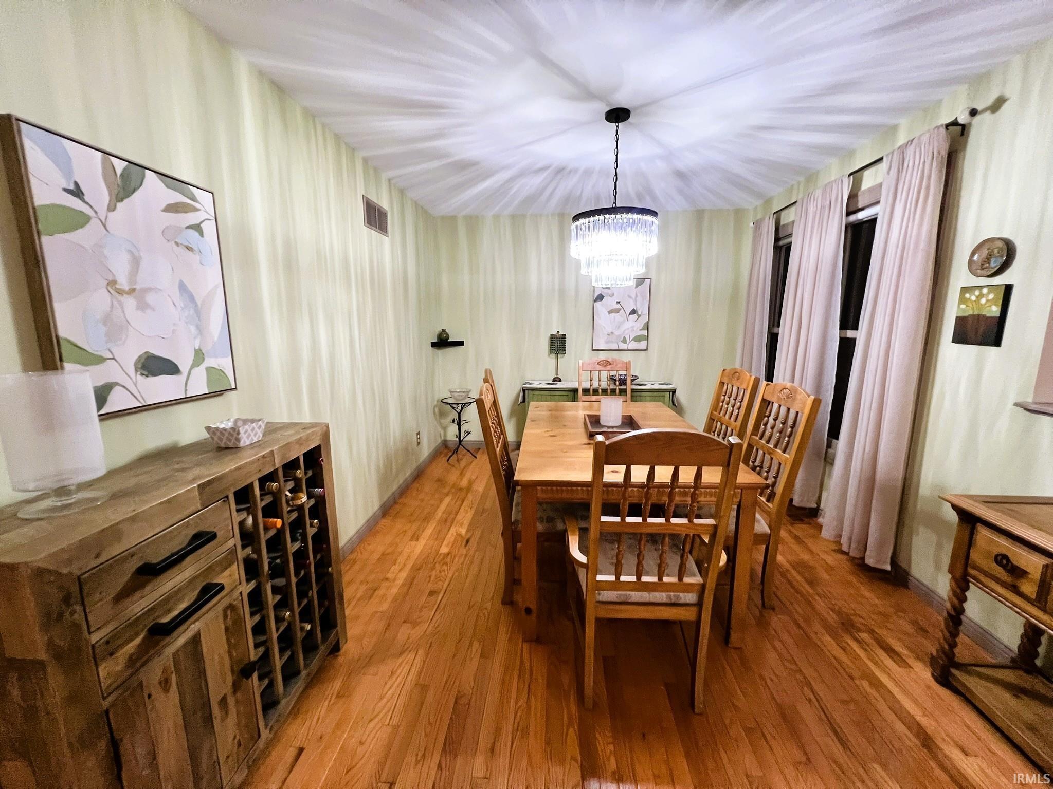 1606 Pine Top Trace Mishawaka IN 46545