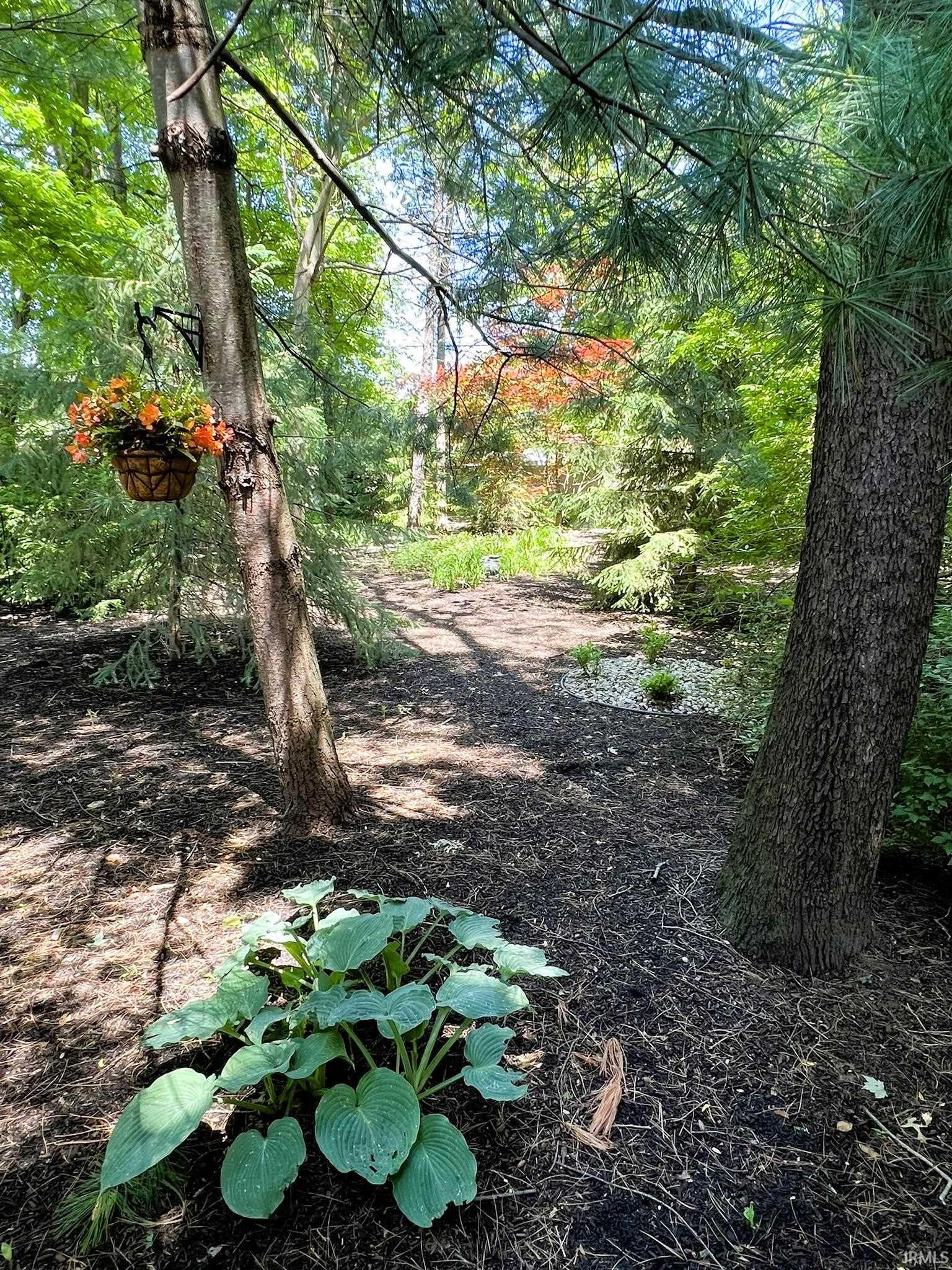 1606 Pine Top Trace Mishawaka IN 46545
