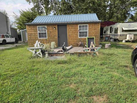 5216 N State Road 67 Bruceville IN 47516