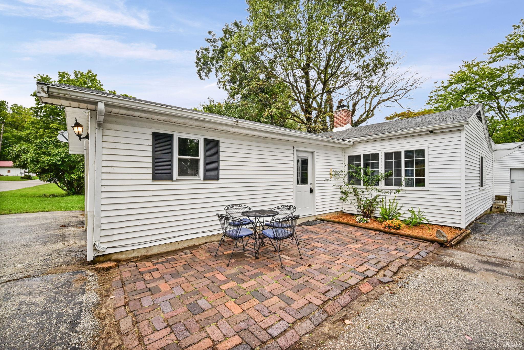 6859 N 1225 W Monticello IN 47960