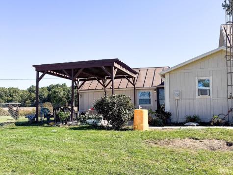 2640 E 300 N Winchester IN 47394