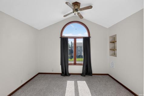 55828 Nursery Avenue Mishawaka IN 46545