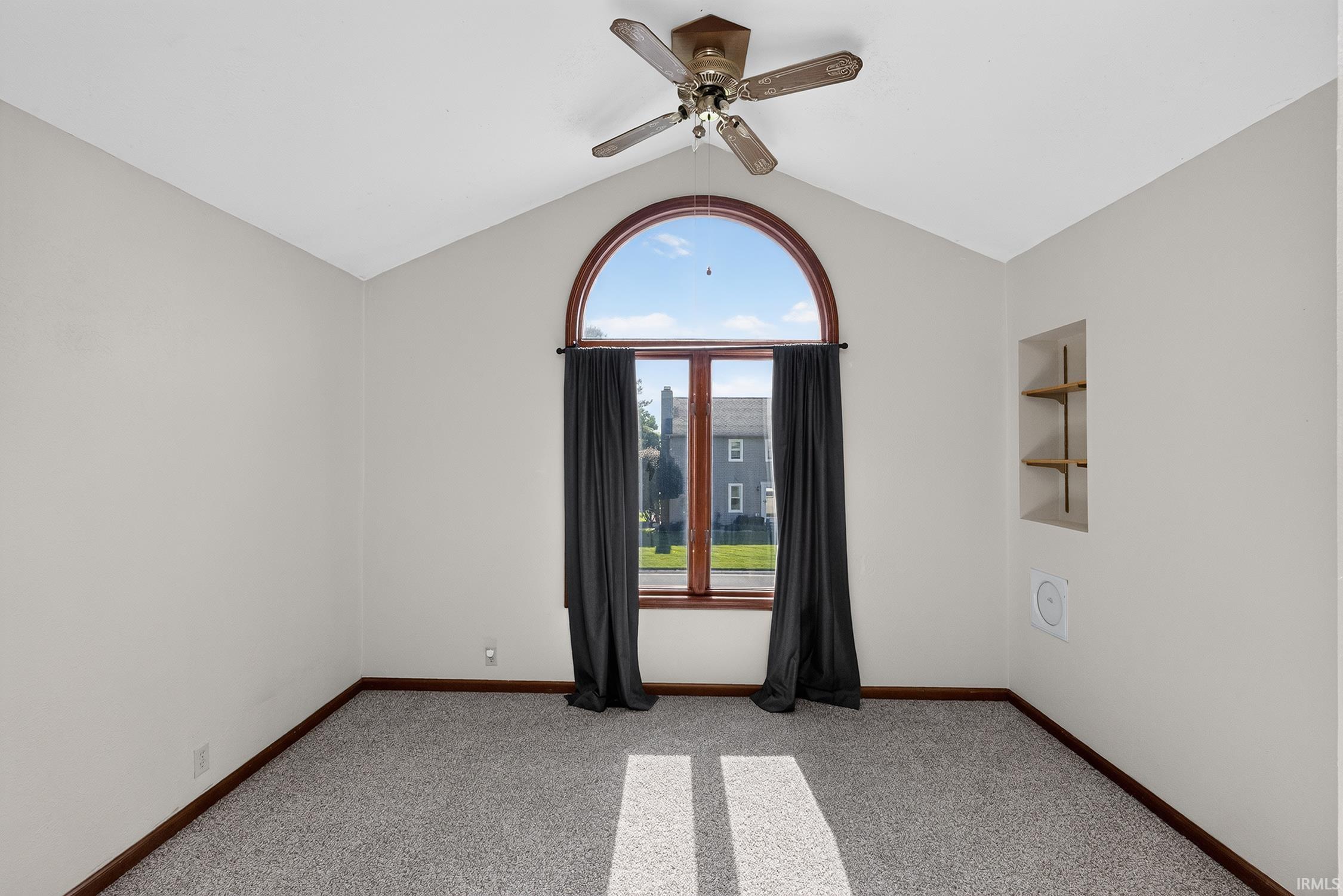 55828 Nursery Avenue Mishawaka IN 46545