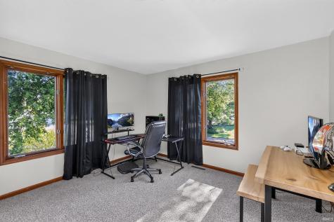 55828 Nursery Avenue Mishawaka IN 46545