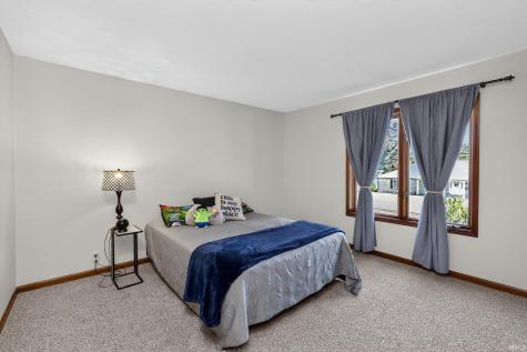 55828 Nursery Avenue Mishawaka IN 46545