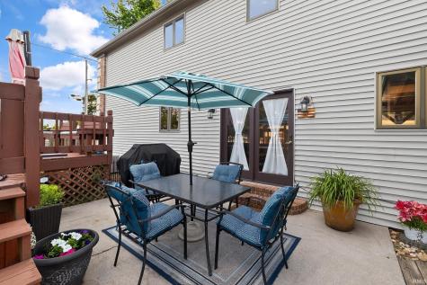 55828 Nursery Avenue Mishawaka IN 46545