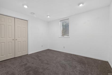 55828 Nursery Avenue Mishawaka IN 46545