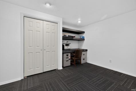 55828 Nursery Avenue Mishawaka IN 46545