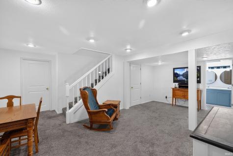 55828 Nursery Avenue Mishawaka IN 46545