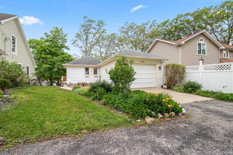 1120 Ln 210 Hamilton Lake Hamilton IN 46742