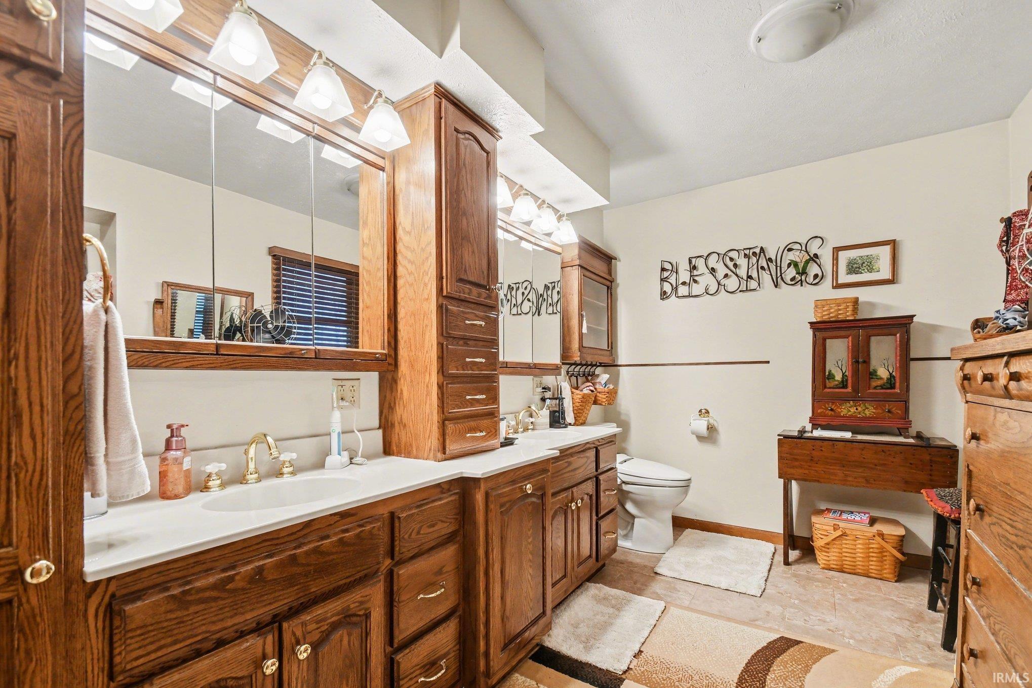 2552 N 325 E Road Warsaw IN 46582