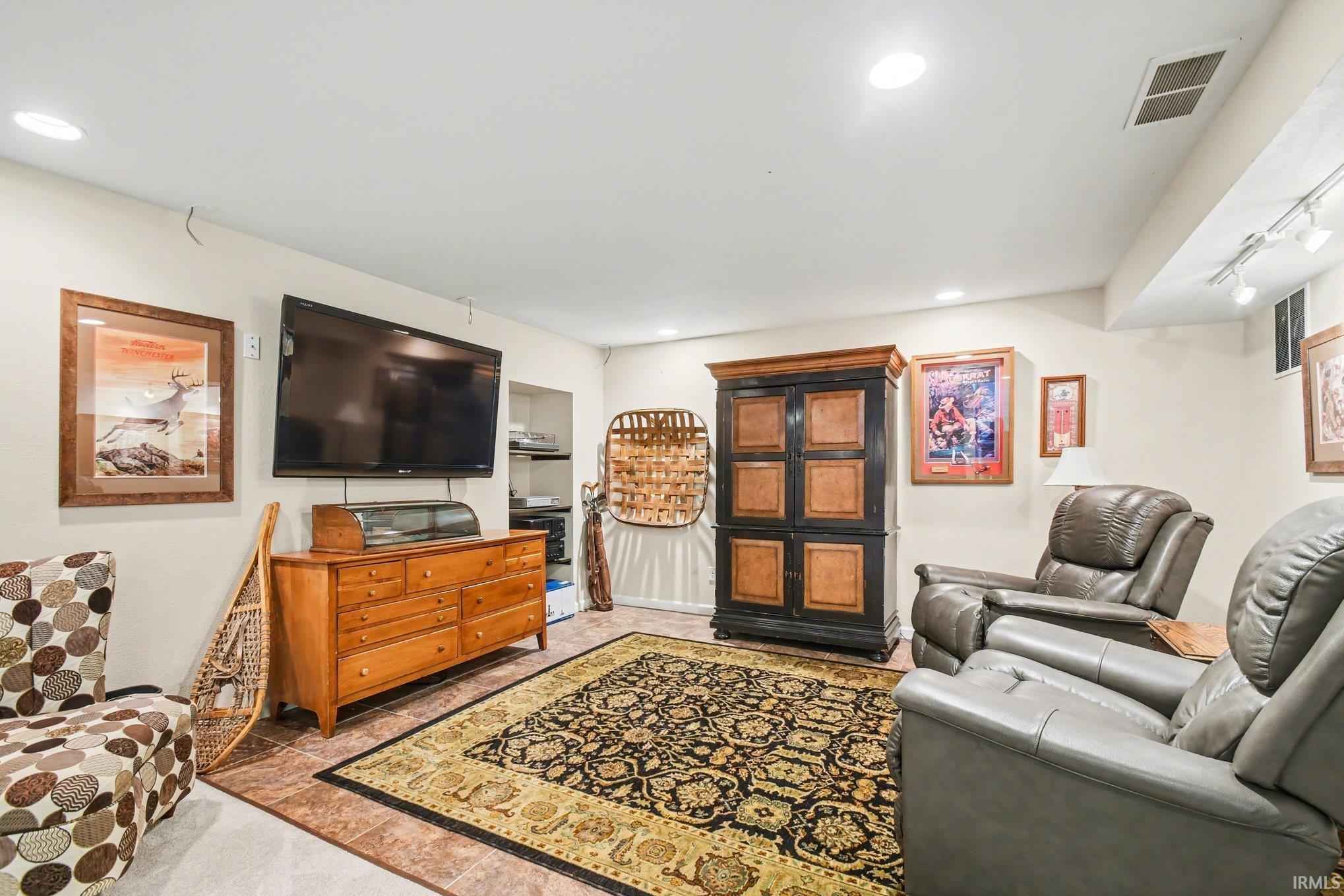 2552 N 325 E Road Warsaw IN 46582
