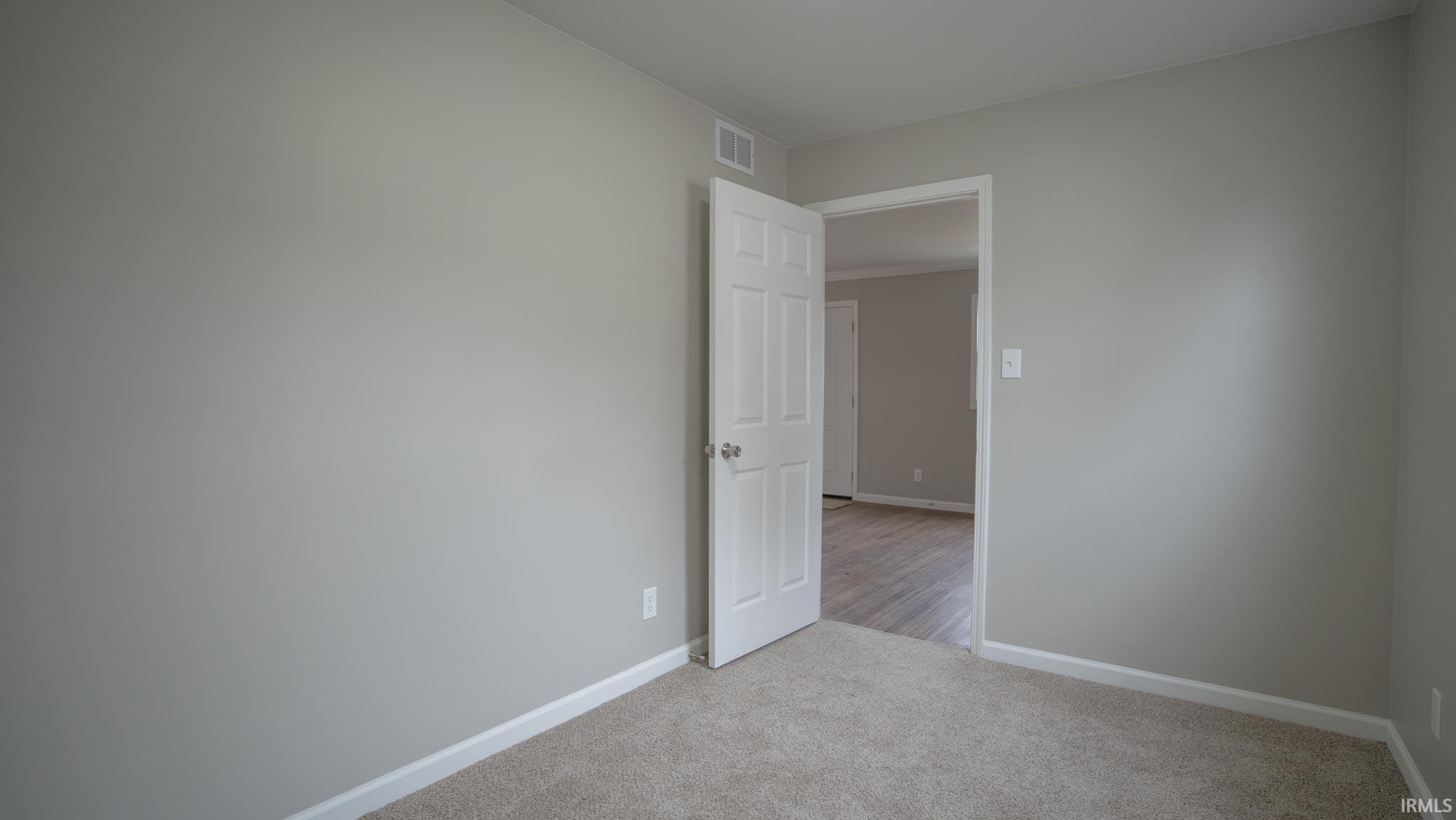 918 SW Dale Street Mishawaka IN 46544