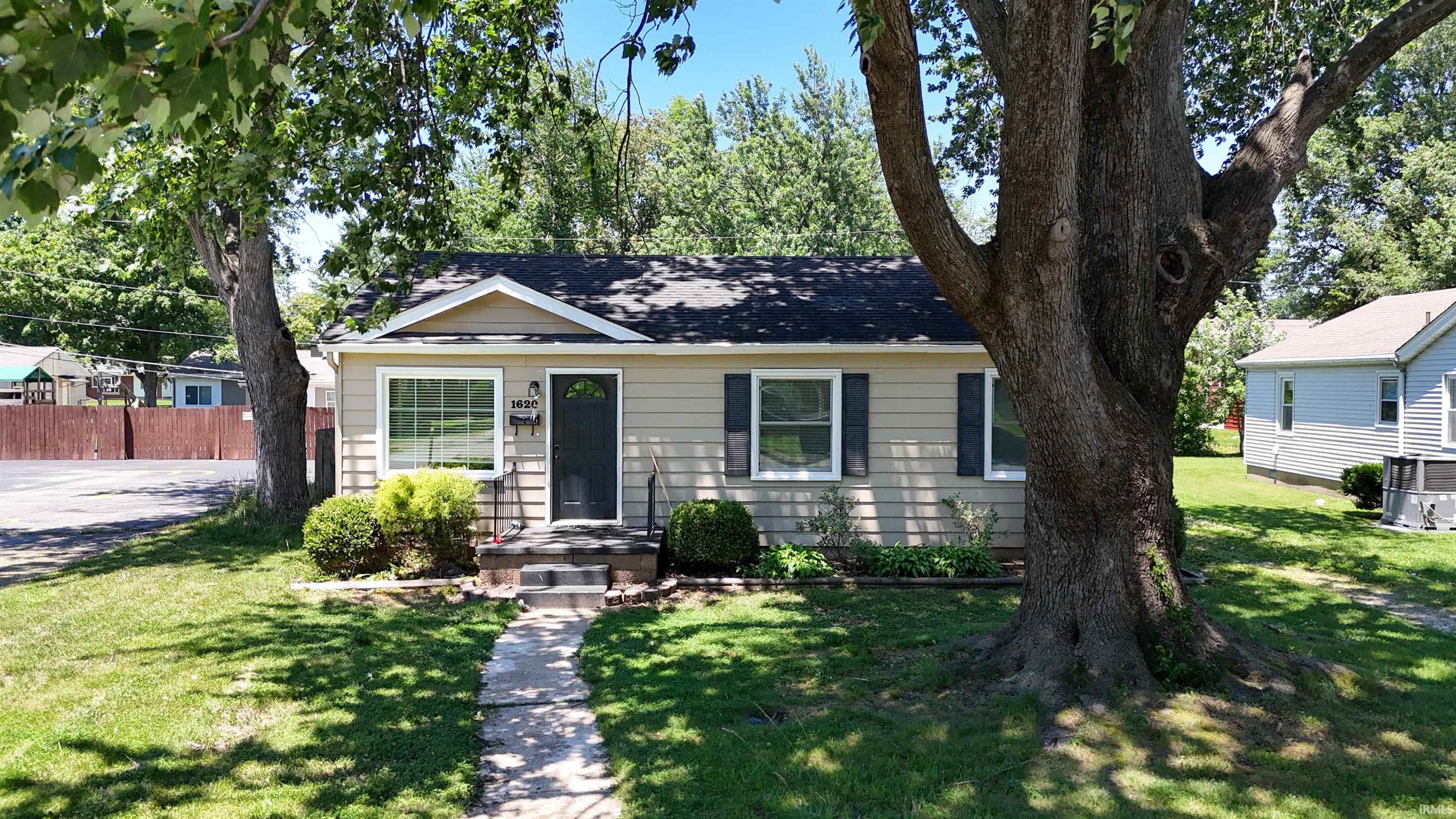 1620 E Blackford Avenue Evansville IN 47714