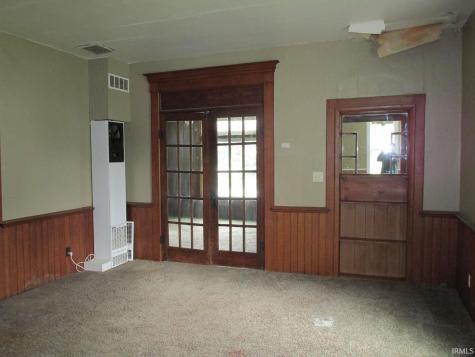 725 N Main Street Warren IN 46792
