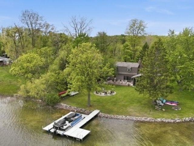 55 Lane 301c Barton Lake Fremont IN 46737