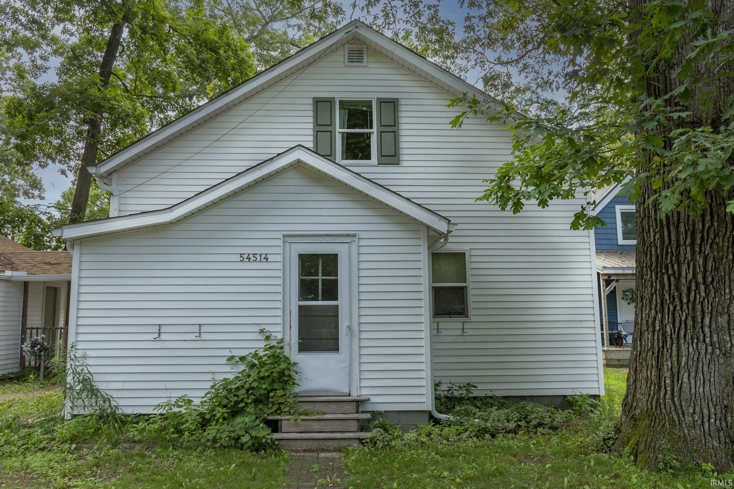 54514 Norwood Drive South Bend IN 46628