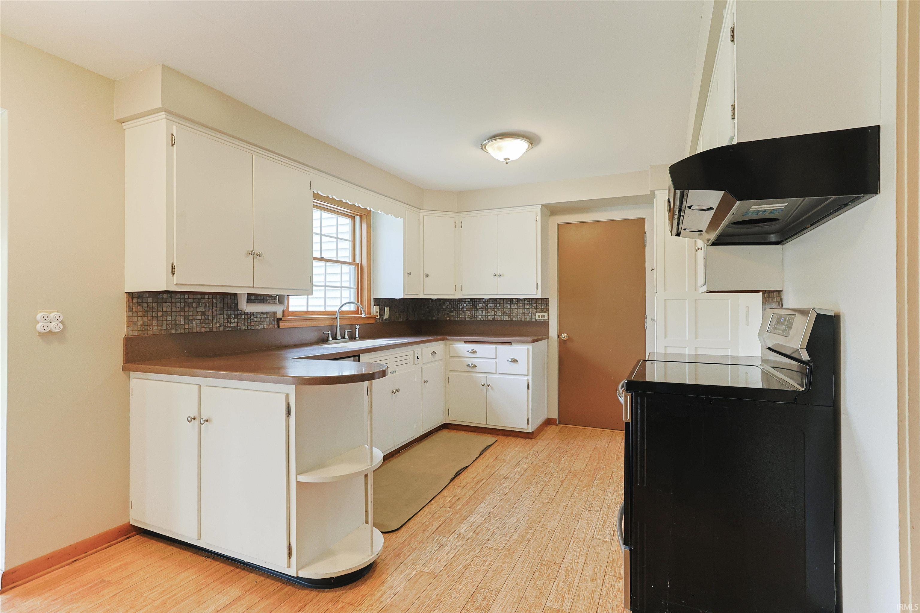 1609 Hoover Avenue South Bend IN 46615