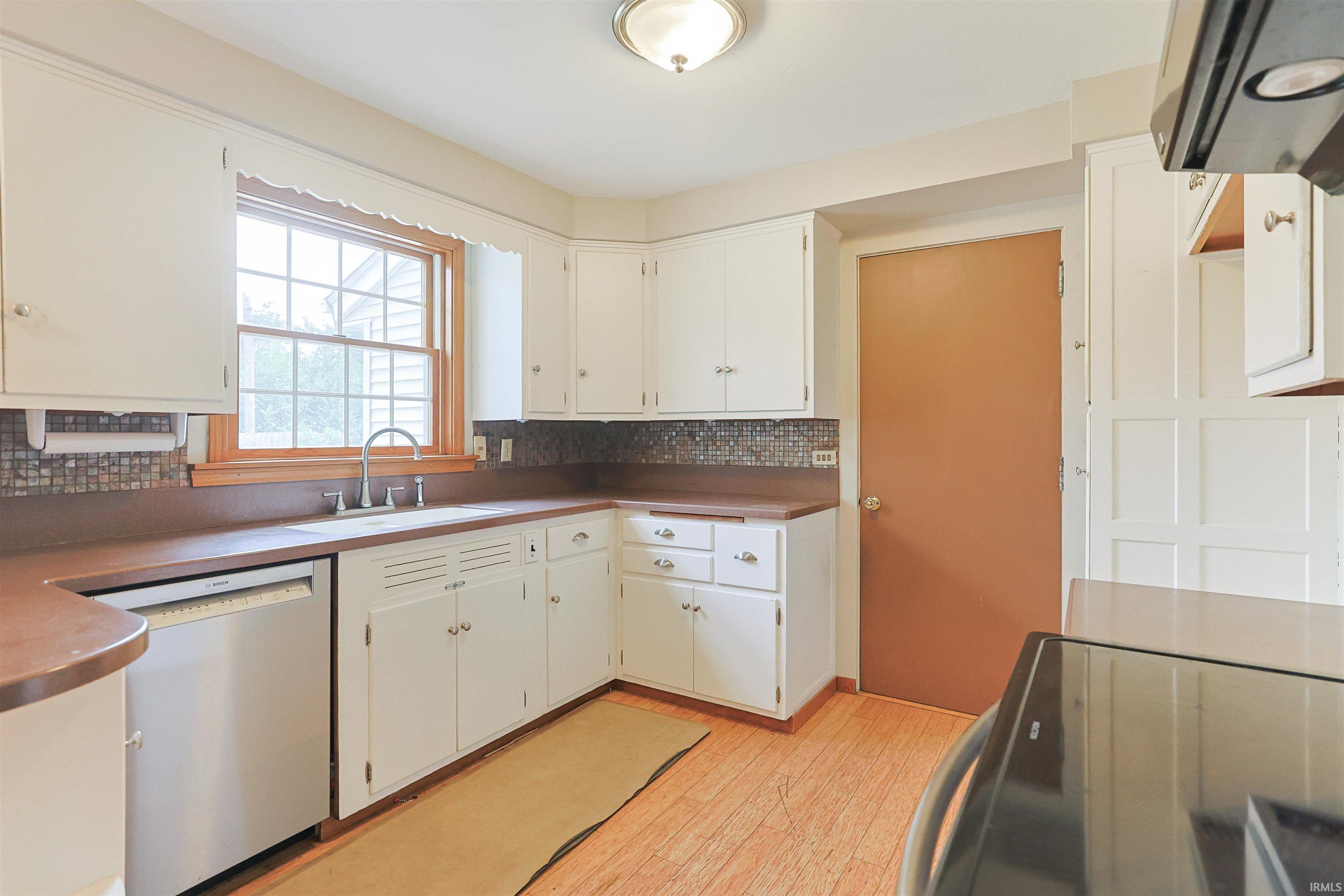 1609 Hoover Avenue South Bend IN 46615