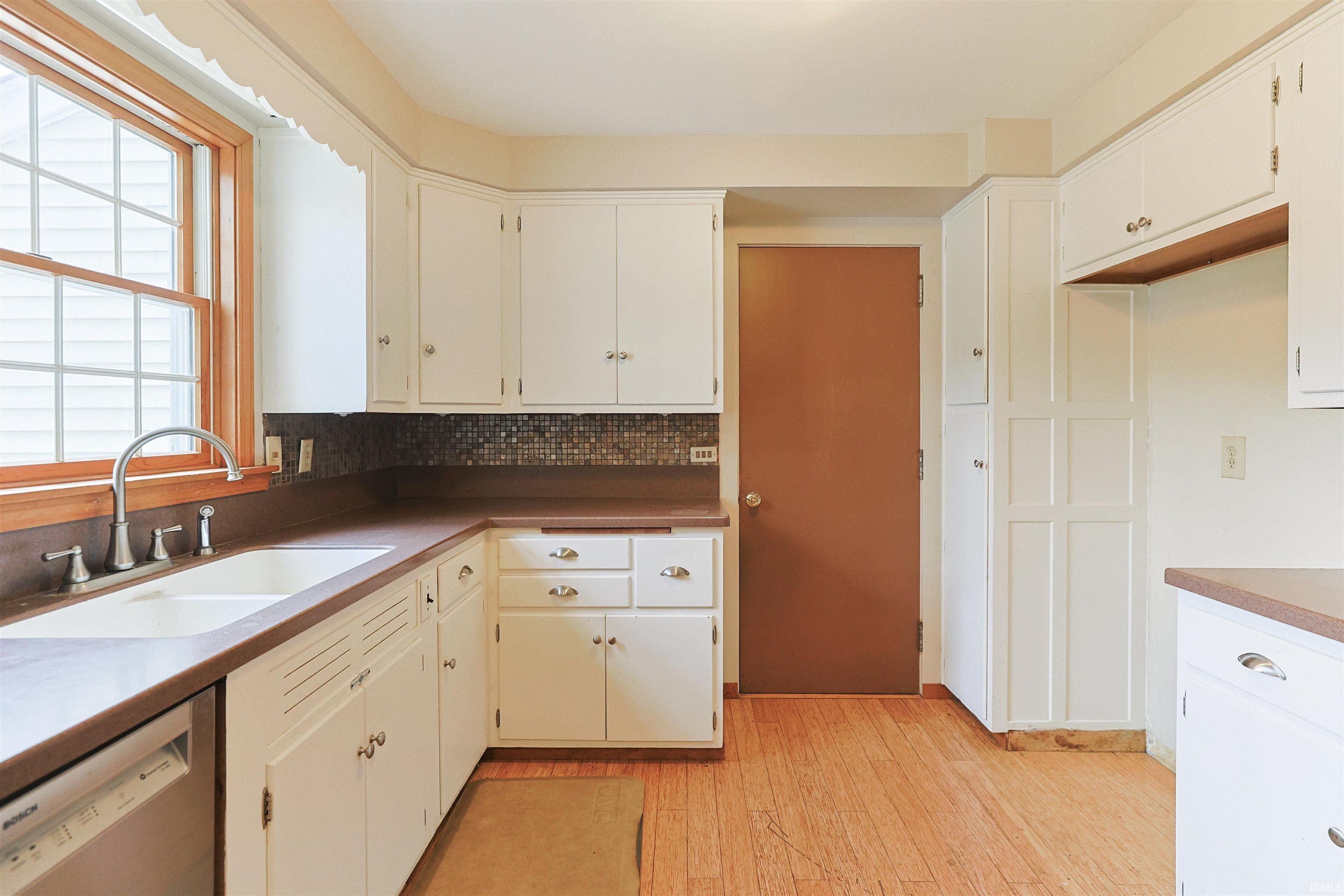 1609 Hoover Avenue South Bend IN 46615