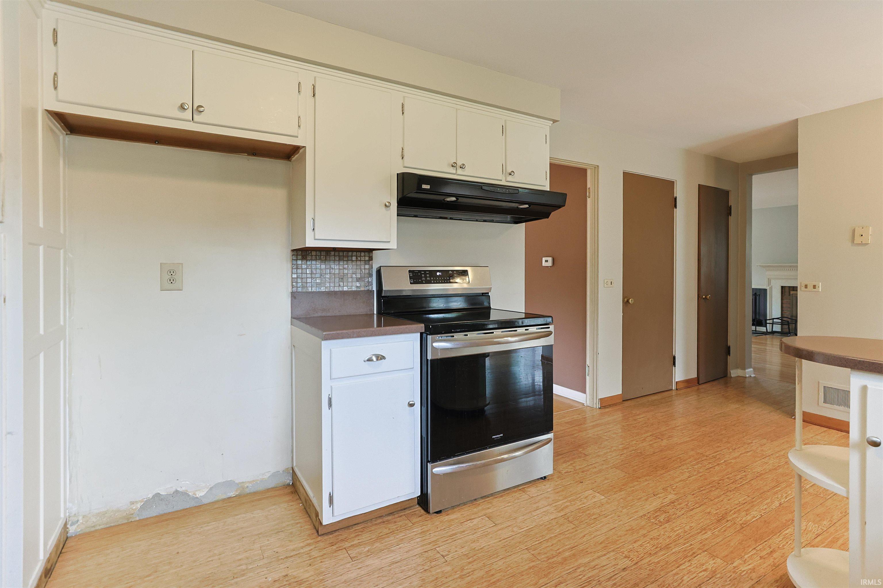 1609 Hoover Avenue South Bend IN 46615