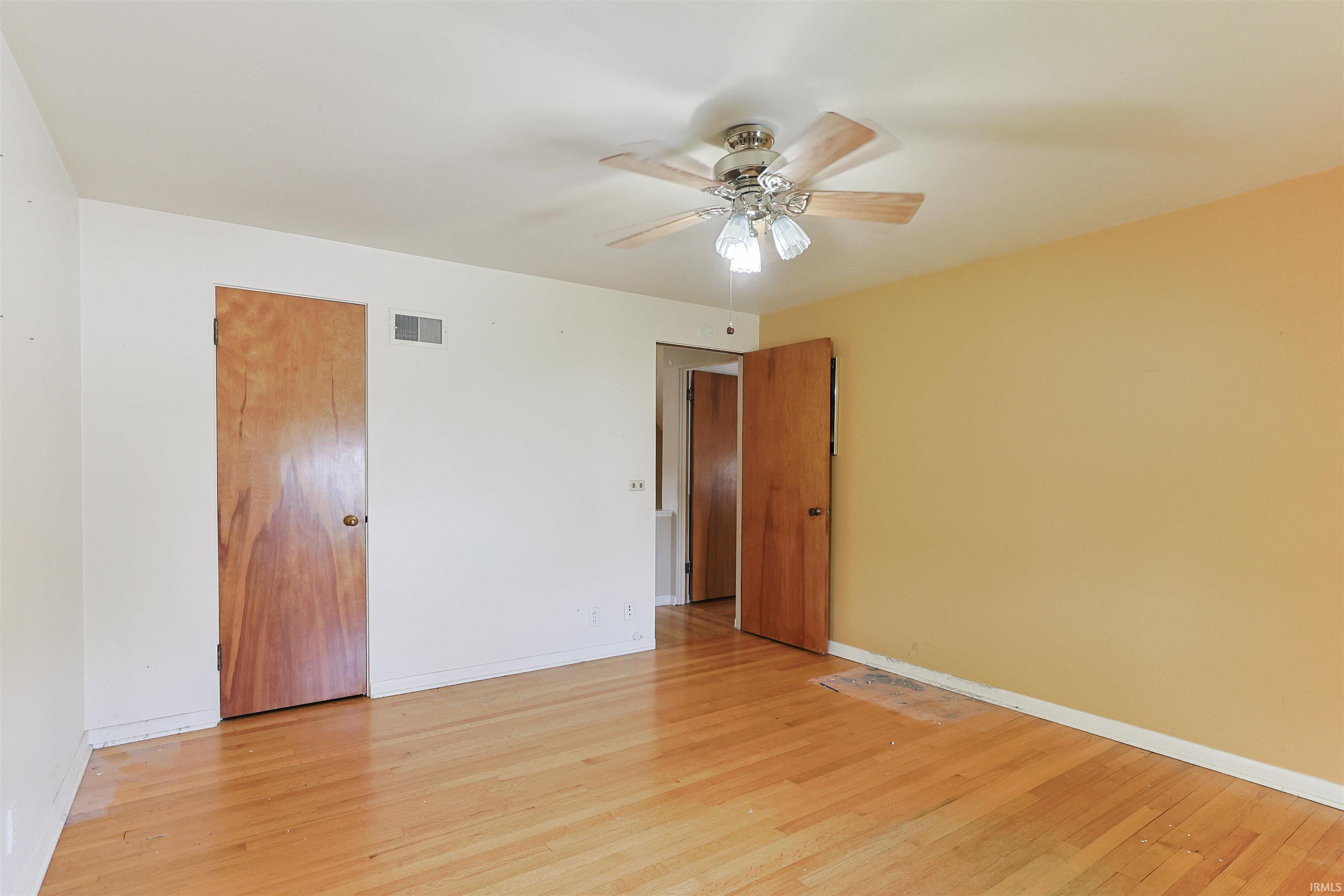 1609 Hoover Avenue South Bend IN 46615