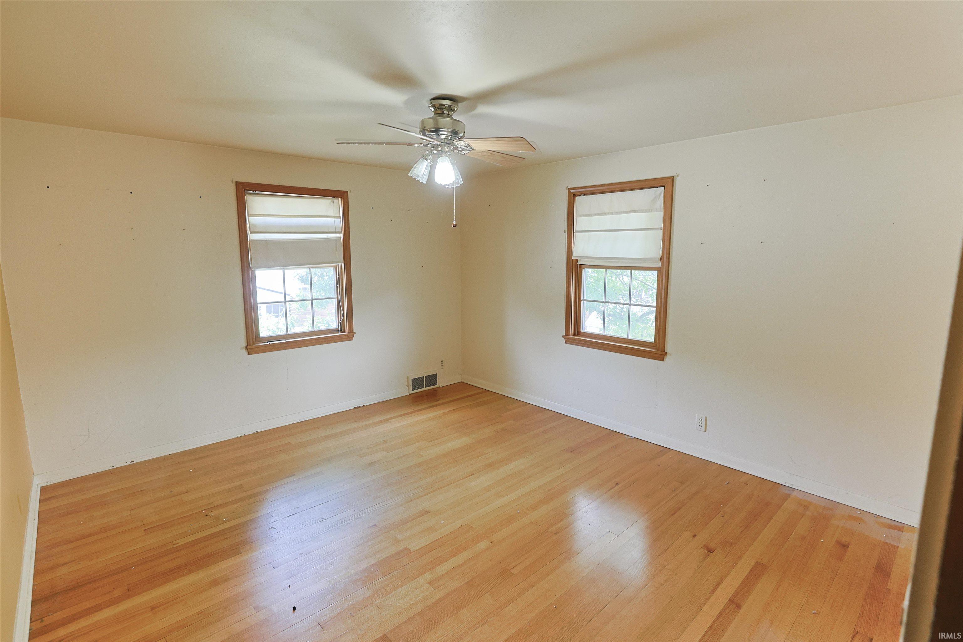 1609 Hoover Avenue South Bend IN 46615
