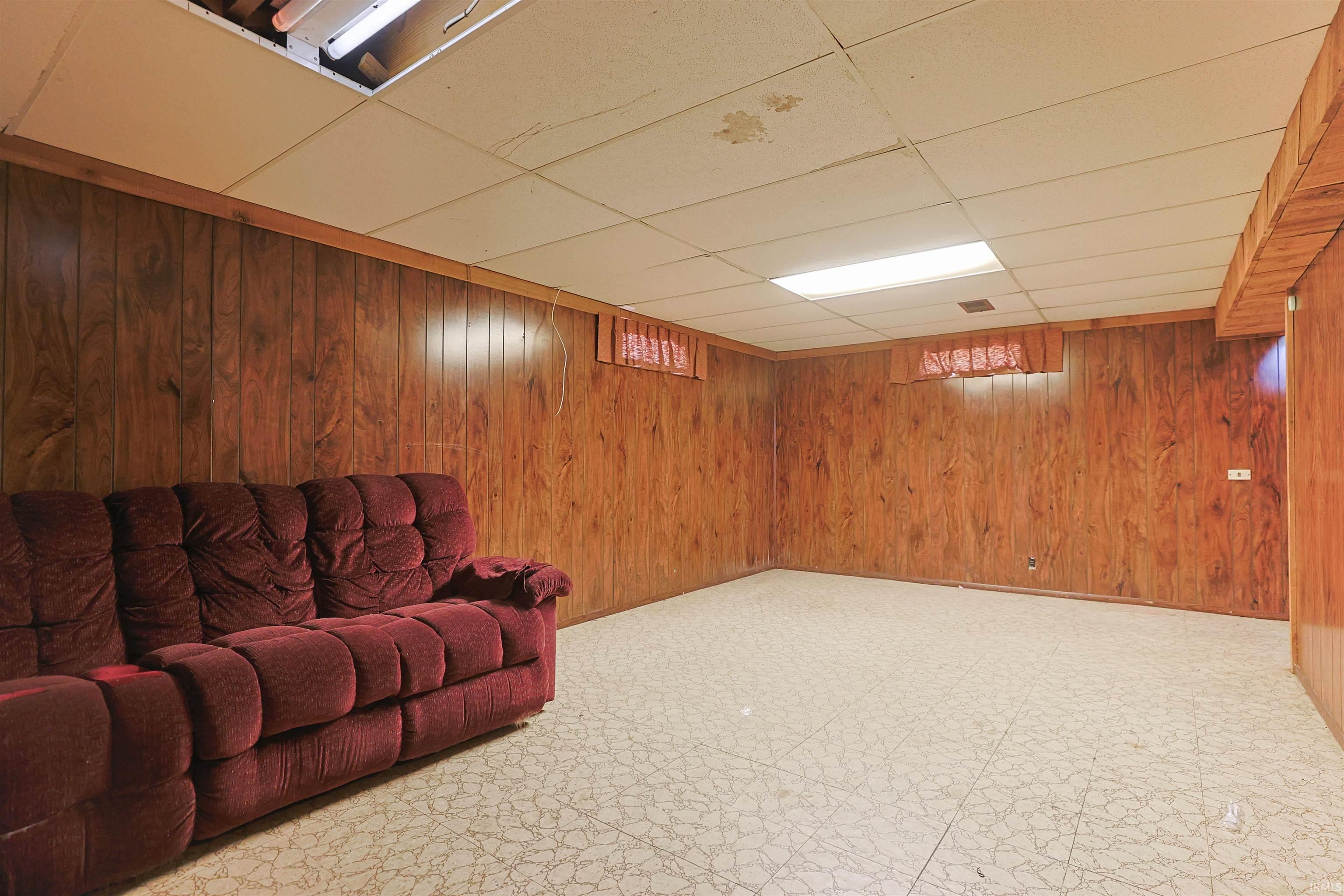 1609 Hoover Avenue South Bend IN 46615