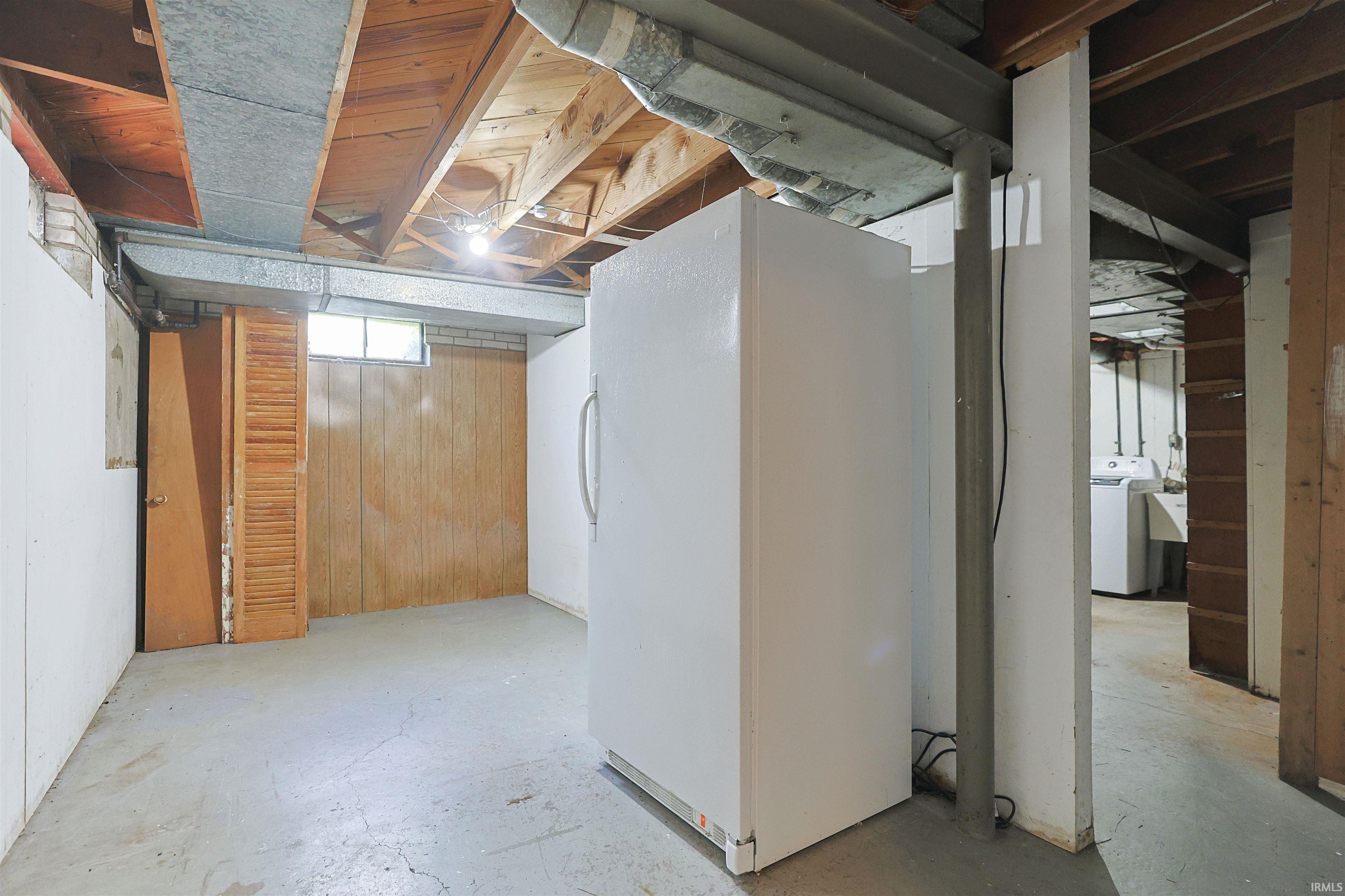 1609 Hoover Avenue South Bend IN 46615
