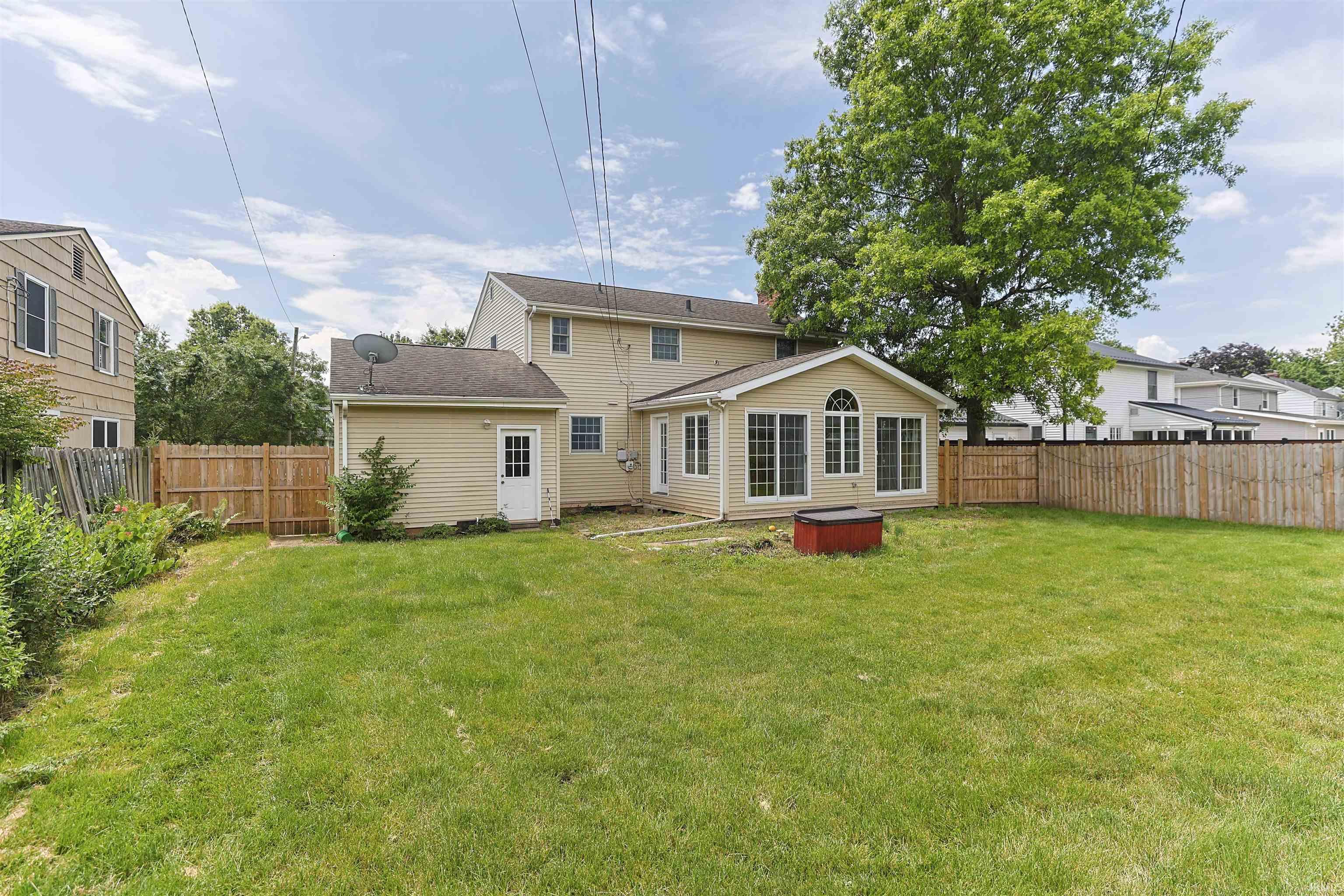 1609 Hoover Avenue South Bend IN 46615