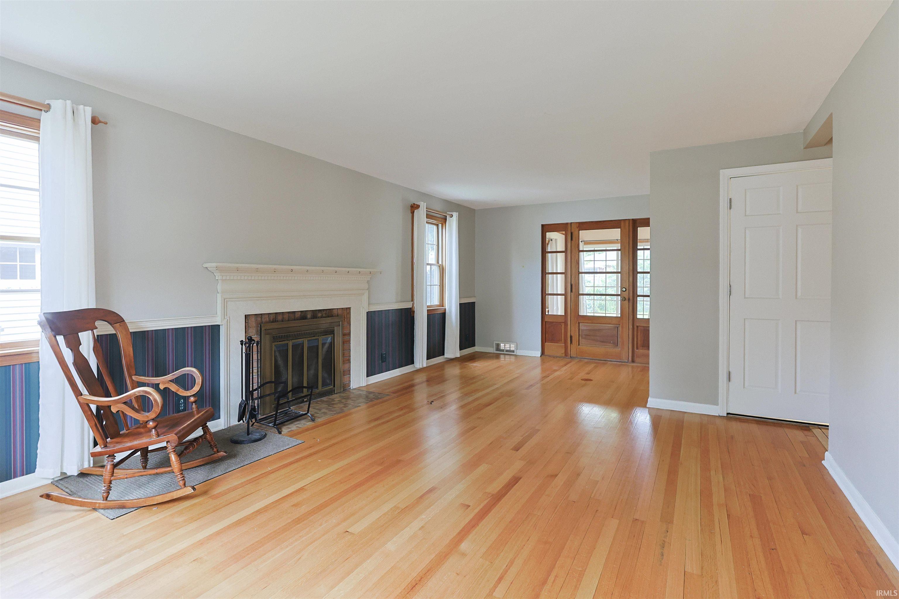 1609 Hoover Avenue South Bend IN 46615