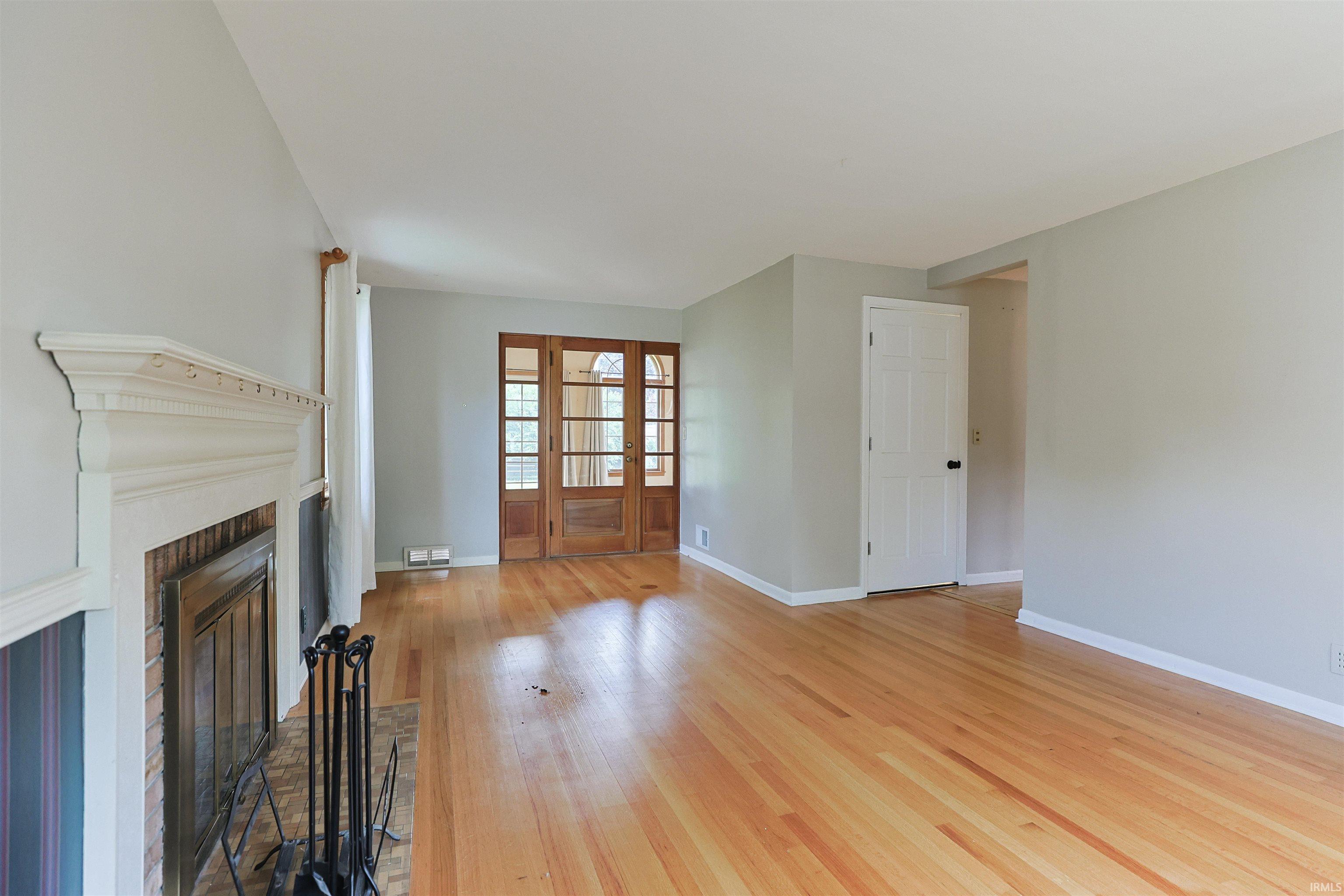 1609 Hoover Avenue South Bend IN 46615