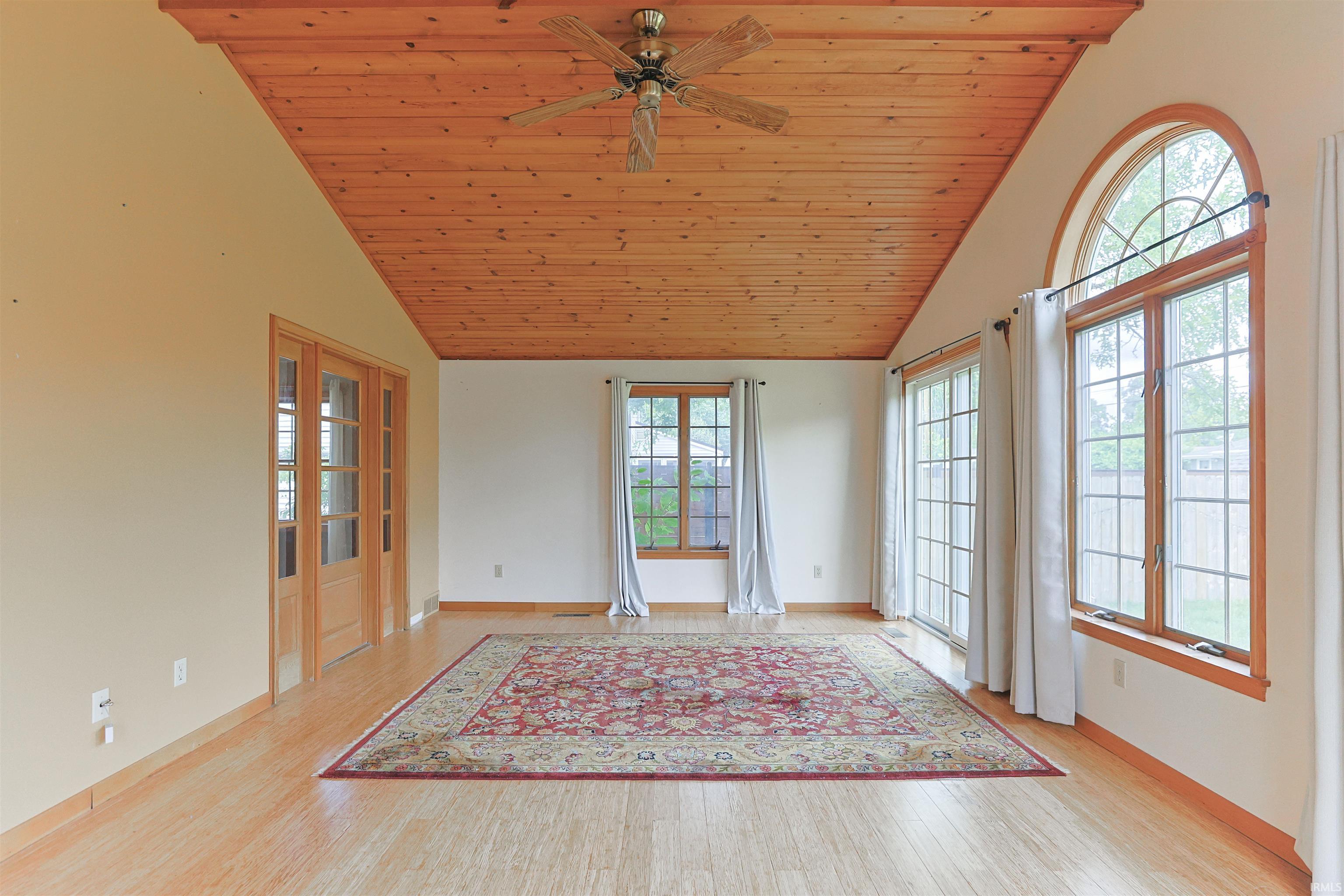 1609 Hoover Avenue South Bend IN 46615