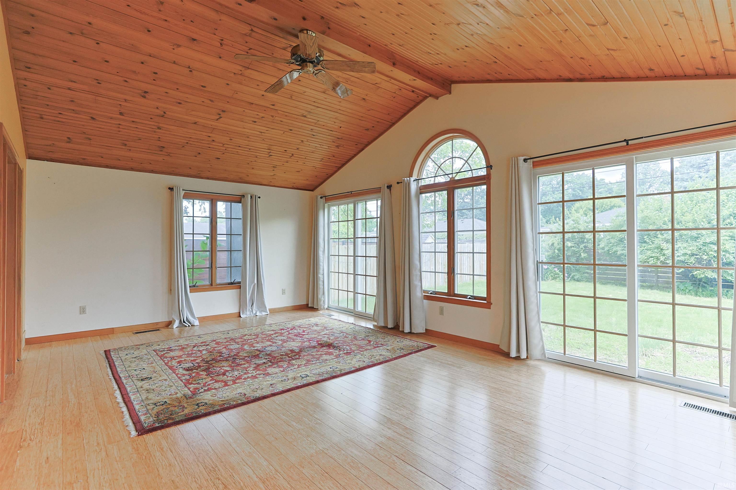 1609 Hoover Avenue South Bend IN 46615