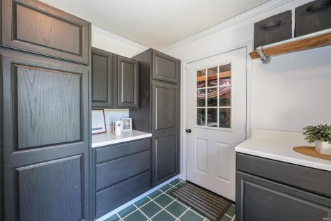 8209 Manor Drive Fort Wayne IN 46825