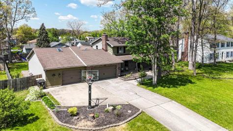 8209 Manor Drive Fort Wayne IN 46825
