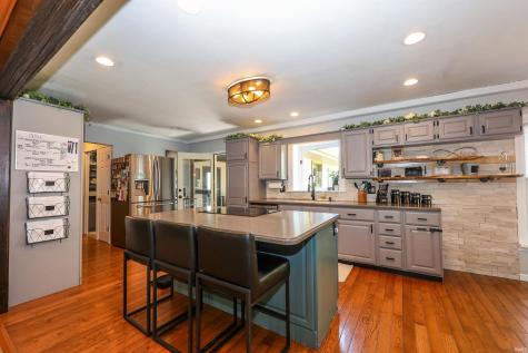 8209 Manor Drive Fort Wayne IN 46825