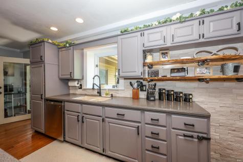 8209 Manor Drive Fort Wayne IN 46825