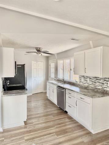 50 Woodlawn Village Drive Mitchell IN 47446