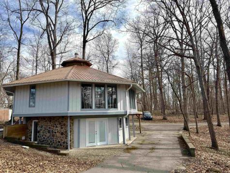 50 Woodlawn Village Drive Mitchell IN 47446