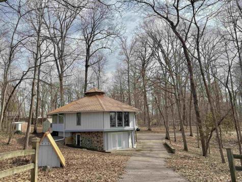 50 Woodlawn Village Drive Mitchell IN 47446