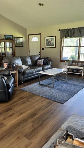 3270 Pixley Knob Road Henryville IN 47126