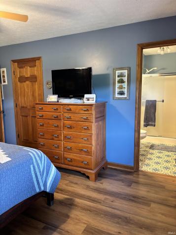 3270 Pixley Knob Road Henryville IN 47126
