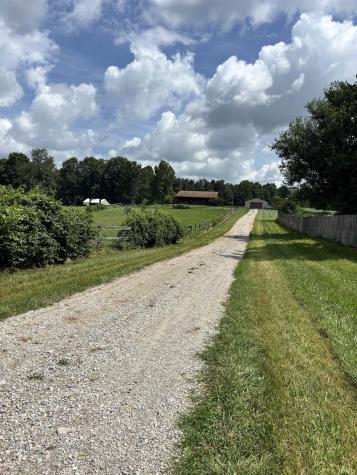3270 Pixley Knob Road Henryville IN 47126