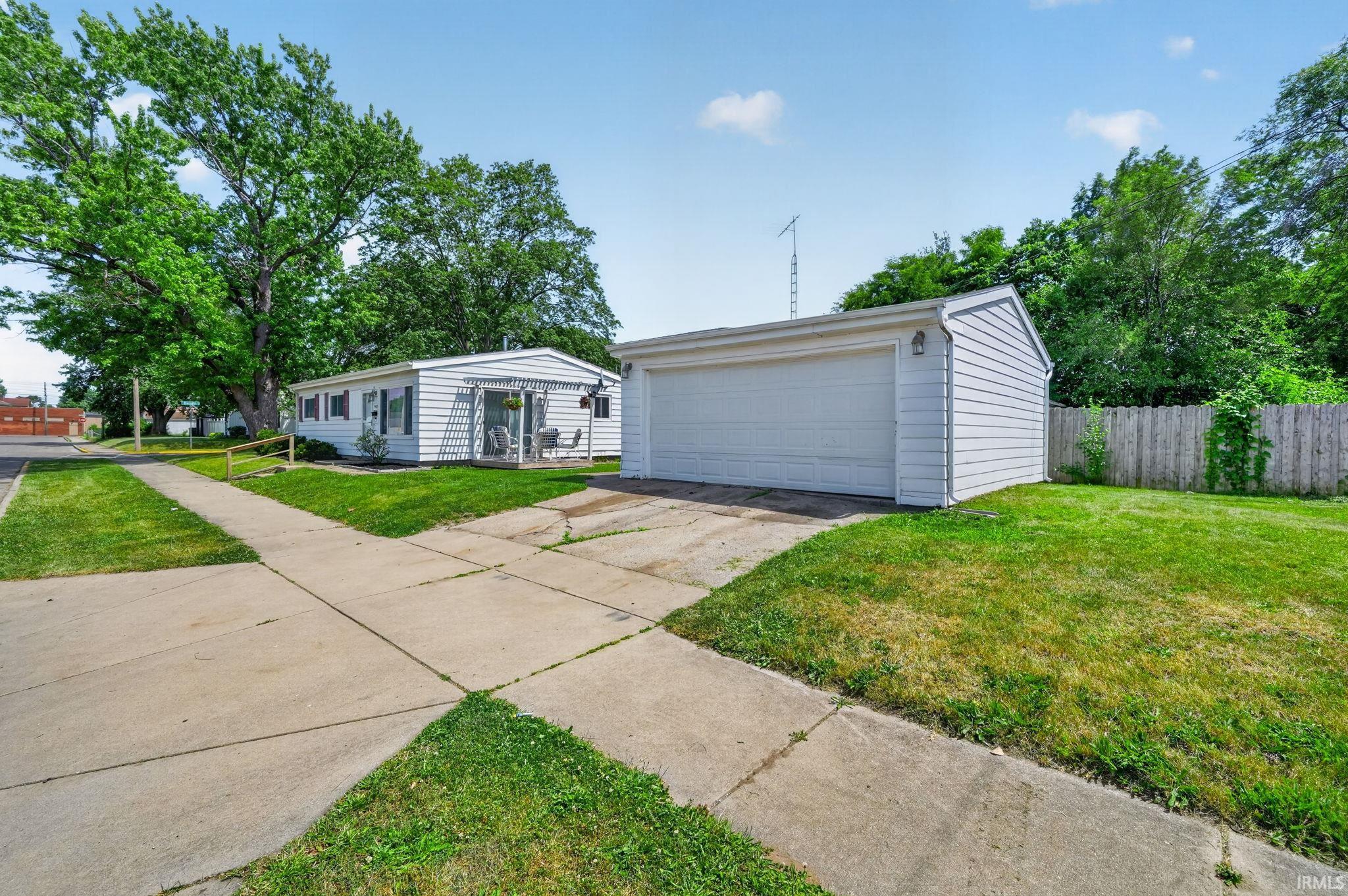 1403 W 6th Street Mishawaka IN 46544
