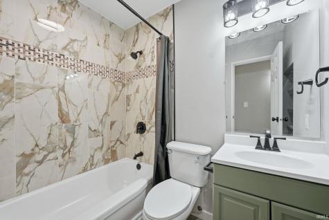409 W Cox Drive Fort Wayne IN 46807