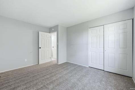 409 W Cox Drive Fort Wayne IN 46807